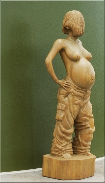  holz schnitzen motors�ge kettens�ge holzwerkerholzskupltur schwanger motors�ge