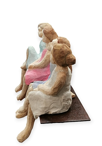 skulptur sitzende mdchen, sitzende gruppe,  holz schnitzen carving motorsge kettensge holzwerker jochen adam